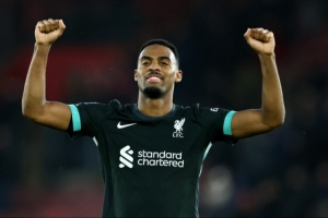 开云体育在线-欧文：祖比门迪反悔让赫拉芬抓住机会，这也是红军比曼联强的地方