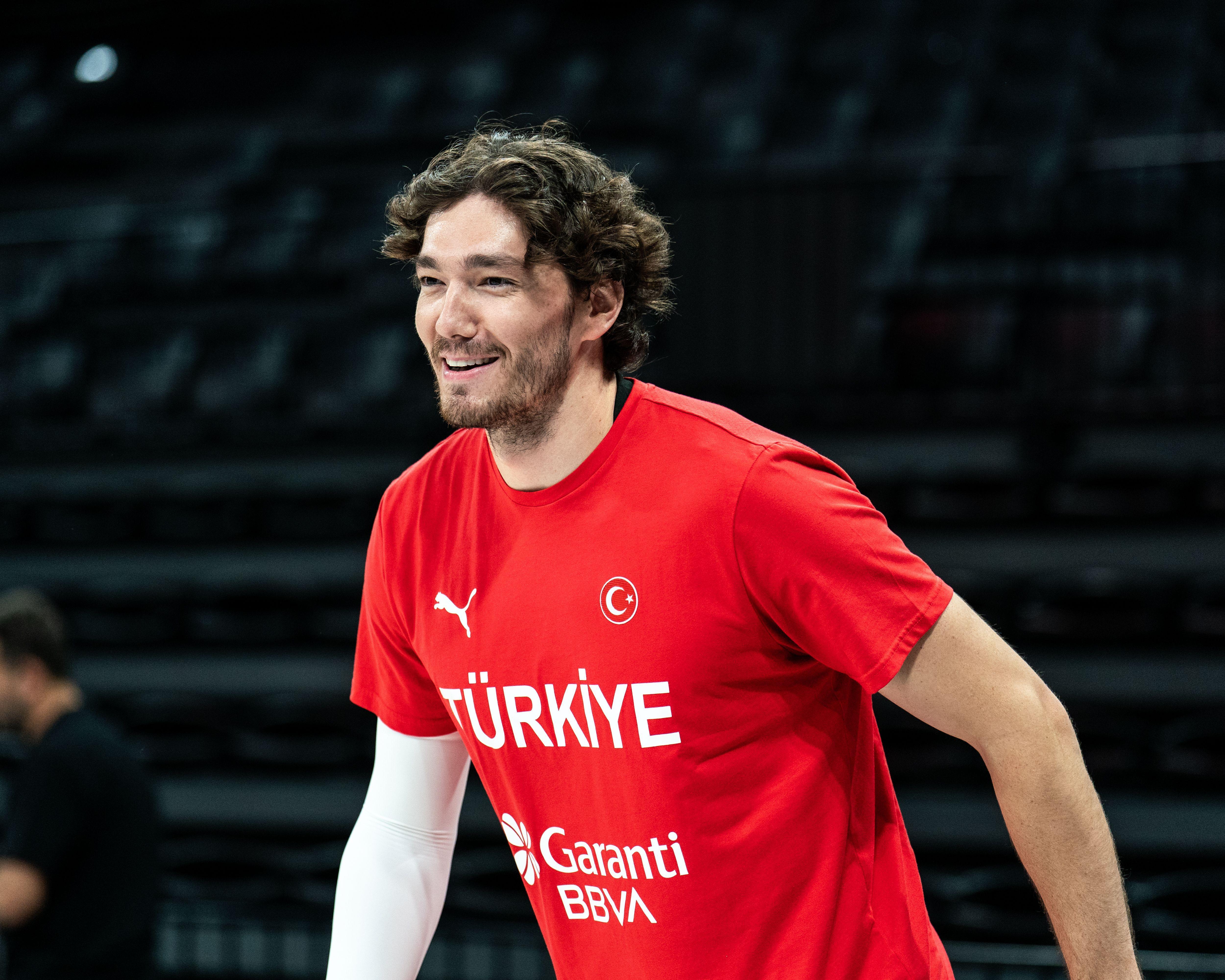 开云体育在线-奥斯曼：这会是最精彩的一届欧锦赛 每个队都派出了最强阵