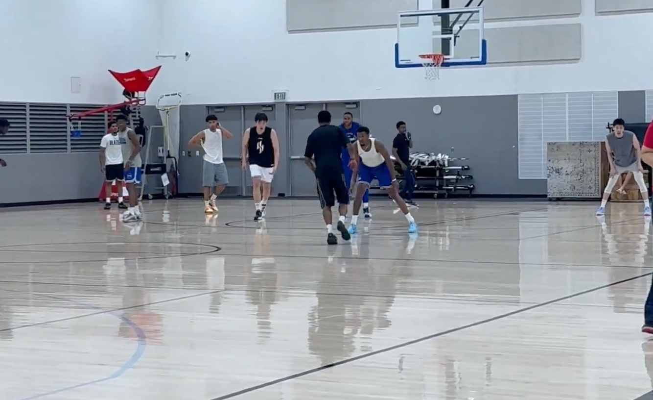 开云入口-76人助教在洛杉矶组织了训练赛，杨瀚森和郭昊文参与其中