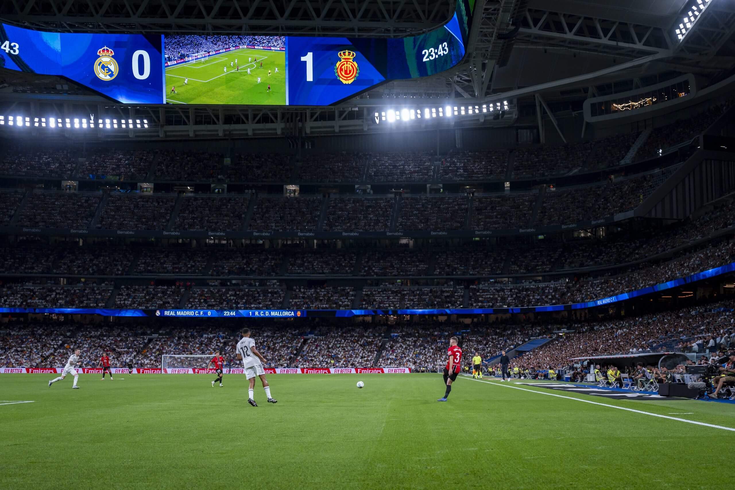 开云入口-消息人士：老佛爷可能会让皇马上市，但需要多数会员的支持