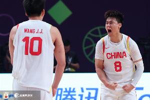 赵睿谈王俊杰：小孩蛮有心思的&amp;很争强好胜 他在一点一点变好