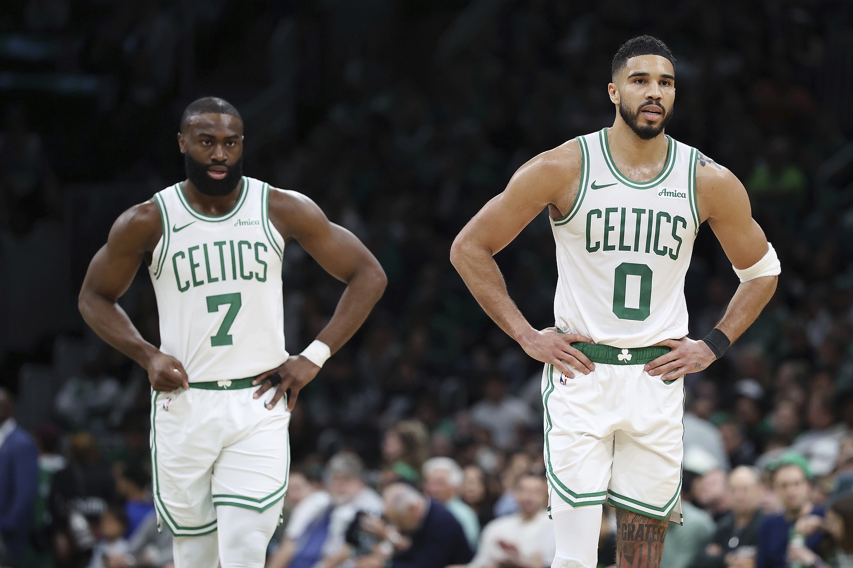 开云入口-张佳玮：杰伦·布朗可以是本季MVP前4 塔图姆最高MVP排位也是第4